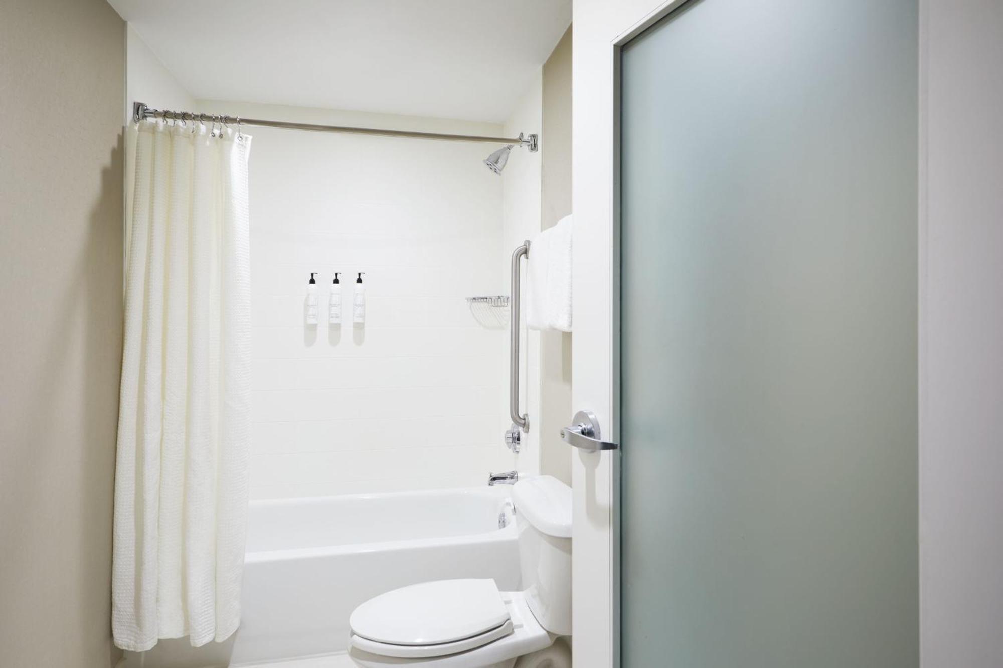 Springhill Suites St. Louis Airport/Earth City Бриджтон Экстерьер фото
