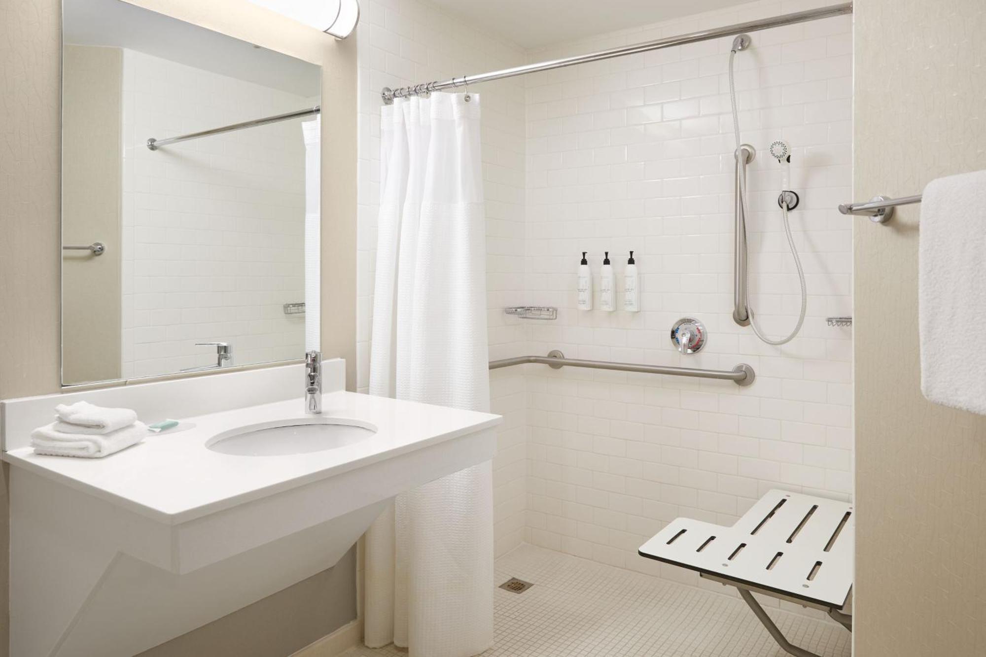 Springhill Suites St. Louis Airport/Earth City Бриджтон Экстерьер фото